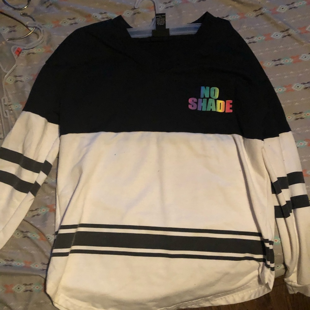 No shade long sleeve shirt